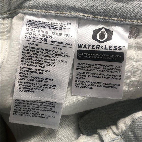 Levi’s Strauss A Line mom shorts 29 Light Blue Women's Denim Shorts - Picture 7 of 10